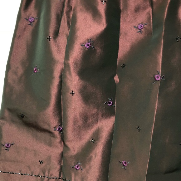 Size 2 Ann Taylor Elegant Pencil Skirt - Picture 4 of 8